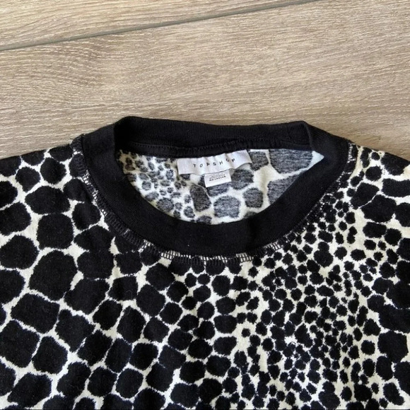 TopShop  Women's Giraffe Boxy Cropped T-shirt - Picture 6 of 13